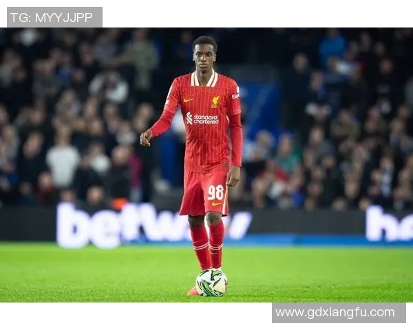 亨克对阵利物浦精彩视频直播全程回顾与赛后分析