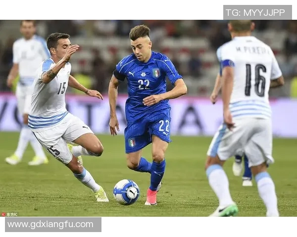 意大利与乌拉圭激战正酣精彩直播全程回顾与分析 意大利与乌拉圭激战正酣精彩直播全程回顾与分析