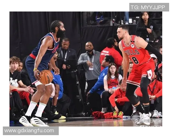 快船与勇士激战11月13日NBA赛场巅峰对决引发球迷热议