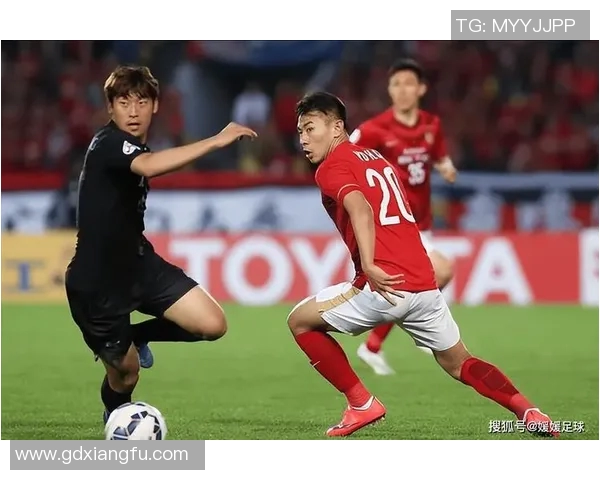 熊本深与冈山绿雉的激烈对决展现足球魅力与团队精神 熊本深与冈山绿雉的激烈对决展现足球魅力与团队精神