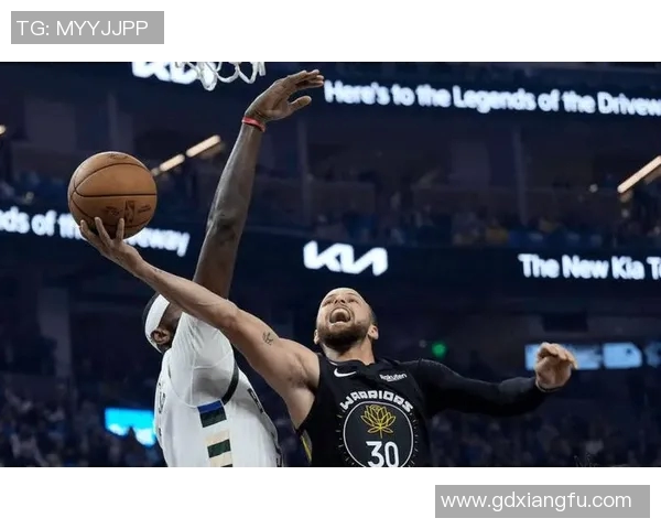 勇士对阵雄鹿精彩赛事直播全程回顾与分析尽在这里 勇士对阵雄鹿精彩赛事直播全程回顾与分析尽在这里